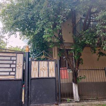 Продам гарний будинок, дім  зі скваженою