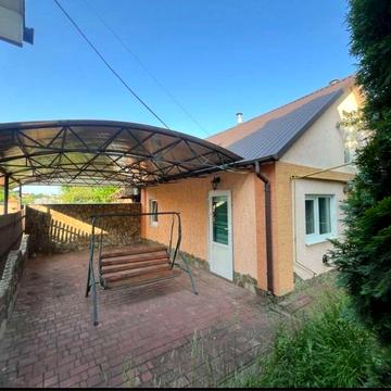 Молдавська вул., 39