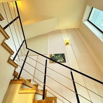 Коттедж возле парка , Вавилова. Белый Цветок