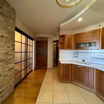 Продаж 3 кім.квартири, вул Осіння 33