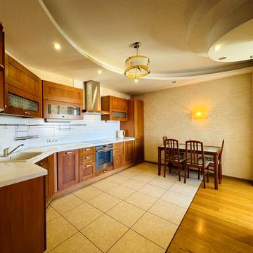 Продаж 3 кім.квартири, вул Осіння 33