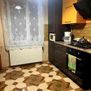 Здам 2-х кімнатну квартиру з і/о Аляска