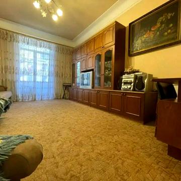 Незалежності вул. (Титова), 23