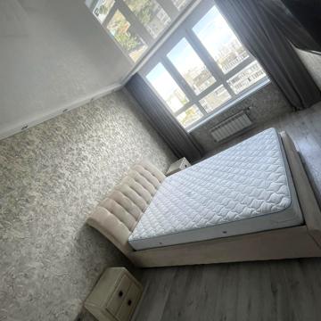 Драгоманова вул., 10
