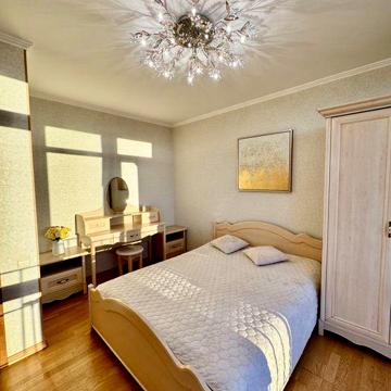 Продаж  3-х. кімнат. квартири. Голосіївський. Деміївська. пр. Науки