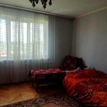Продаж 3к квартири на вул. Хуторівка