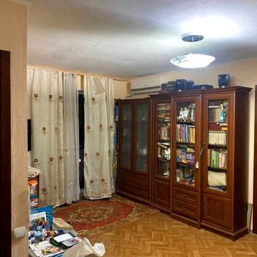 Без комісії! Продаж 3 кімнатна з меблями по вул. Незалежної України