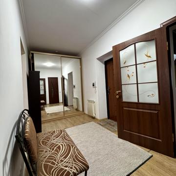 Ентузіастів вул., 8