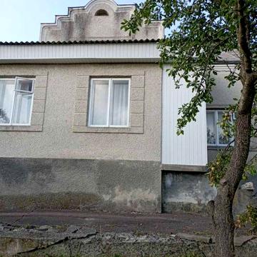 Продам будинок в місті Золочів,район Заріччя