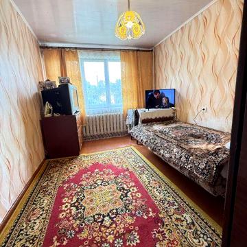 1 кімнатна квартира по Семидубській