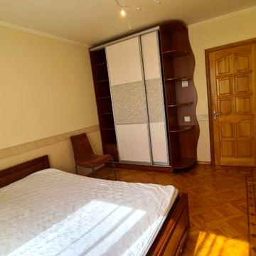 Сдам большую 3к, ТРИ КРОВАТИ, Педагогическая 16а