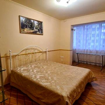Сдам большую 3к, ТРИ КРОВАТИ, Педагогическая 16а