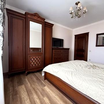 Відродження просп., 50а