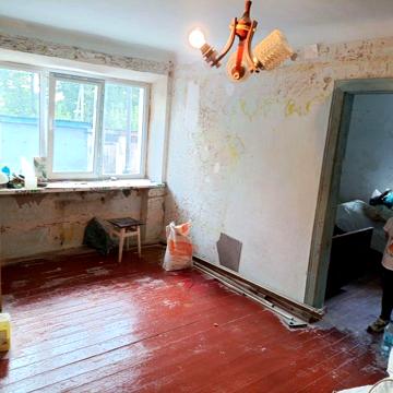 Городок: 2-кімнатна квартира з коморою та підвалом
