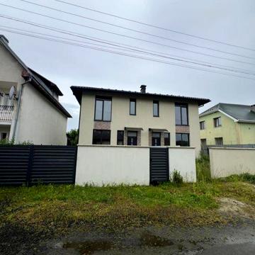 Продаж / Таунхаус / пров. Шафарика, Підлипники, Ужгород