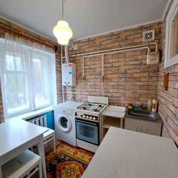 Вільна 2во кімнатна квартира Центр міста