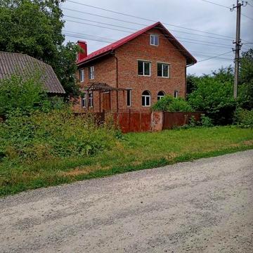 Продається будинок в приміській зоні то
