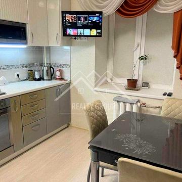 Продаж 3 кімн. квартири в найкращому будинку на Соцмісті за Фокстротом