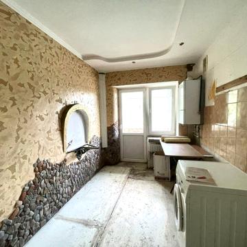 Трикімнатка квартира під ремонт вул. Й. Рота Броди