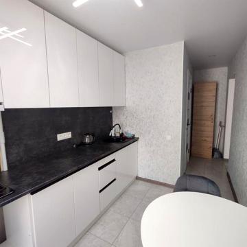 Продаж - 2-кімн квартира з ремонтом та меблями