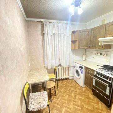 Вартових Неба вул. (Тобольська), 48