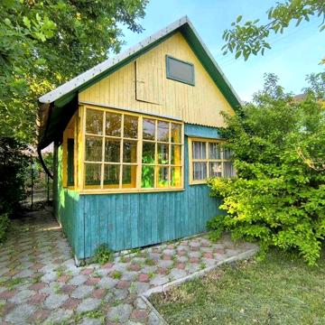 Продаж дача Солонка -Жирівка зі всіма комунікаціями біля озера