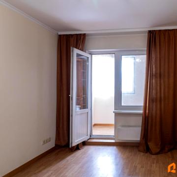 Миколи Бажана просп., 36