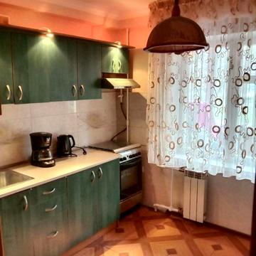 Продам 1 куинатну квартиру у Києві.Оболонь. Маршала  Рокосовського 2б