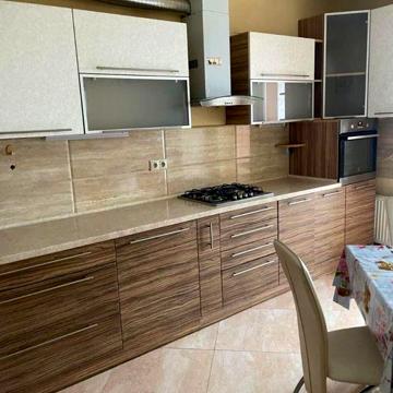 Двохкімнатна квартира з ремонтом. Опалення газ, постанова, сертифікат