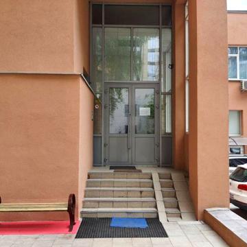 Сдам 1 кімнатну метро палац Украина