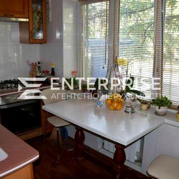Продаж 2к квартири з ремонтом, Кибальчича, 8А
