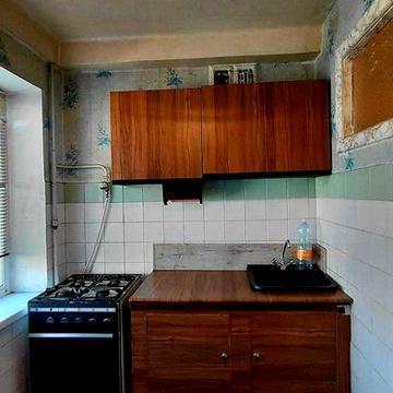 Продам 1 комнатную квартиру.м.Черниговская ,ул.Братиславская д.20А