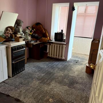 Князя Володимира Великого просп., 135