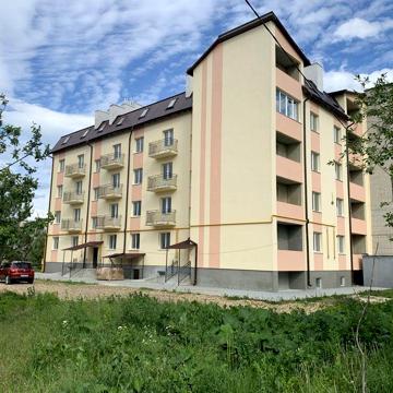 Новенька квартира з ремонтом 3к