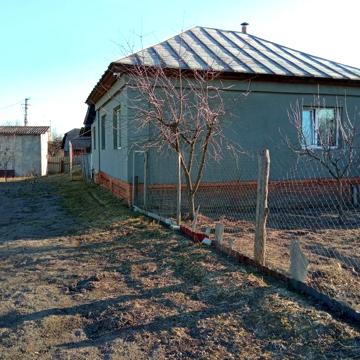 Продам цегляний будинок в М.Кролевець район другої школи,