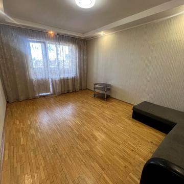 Володимира Висоцького бульв., 11