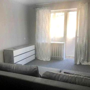 1 к. кв. 3/5, метро Палац Спорту, Бульвар Юрїва