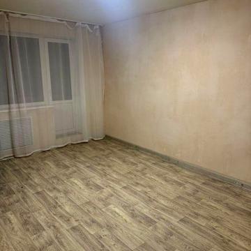 Продам 2 комнатную квартиру Алексеевка 11/16 двухбалконка,