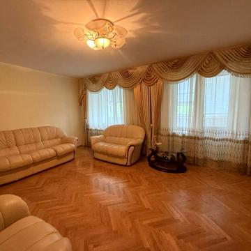 Продаж 3-кімнатної квартири біля Злата Плази