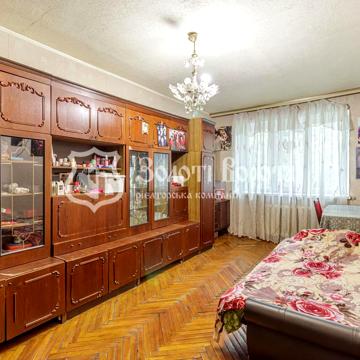 Івана Їжакевича вул., 7/10