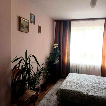 Продається 2-кімнатна квартира по вул. П.Тичини