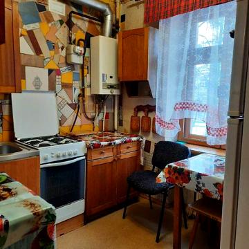 Довгострокова оренда 1к Квартира Вартових Неба (Тобольська) вулиця