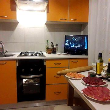 Продам 2к. Гагаріна, 3/9, метро поруч