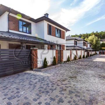 Квітнева вул.