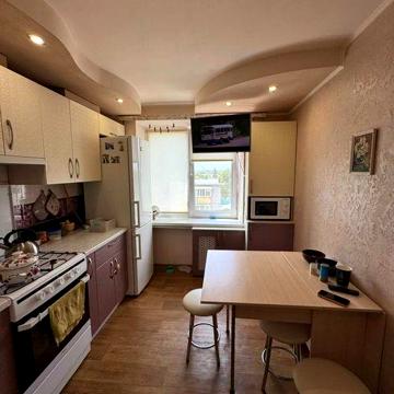 Продаж 2к квартири на вул.Передова 677.