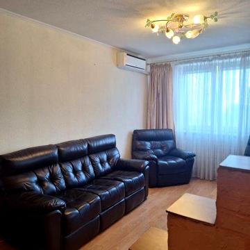 Новый Эксклюзив! 3 кв с капремонтом  м.Студенческая 5 мин. в 522 м/р.
