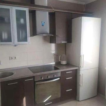 Простора 2-кв. Краківська 13Б, Дарниця та Чернігівська 10-хв.