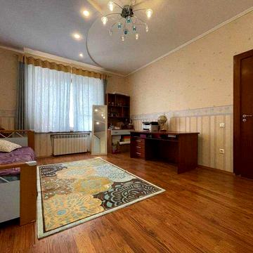 Продаємо унікальну квартиру в центрі Кривого Рога