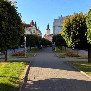 Остапа Нижанківського вул., 16