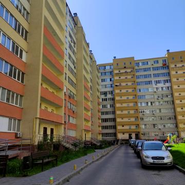 Академіка Сахарова вул., 16а